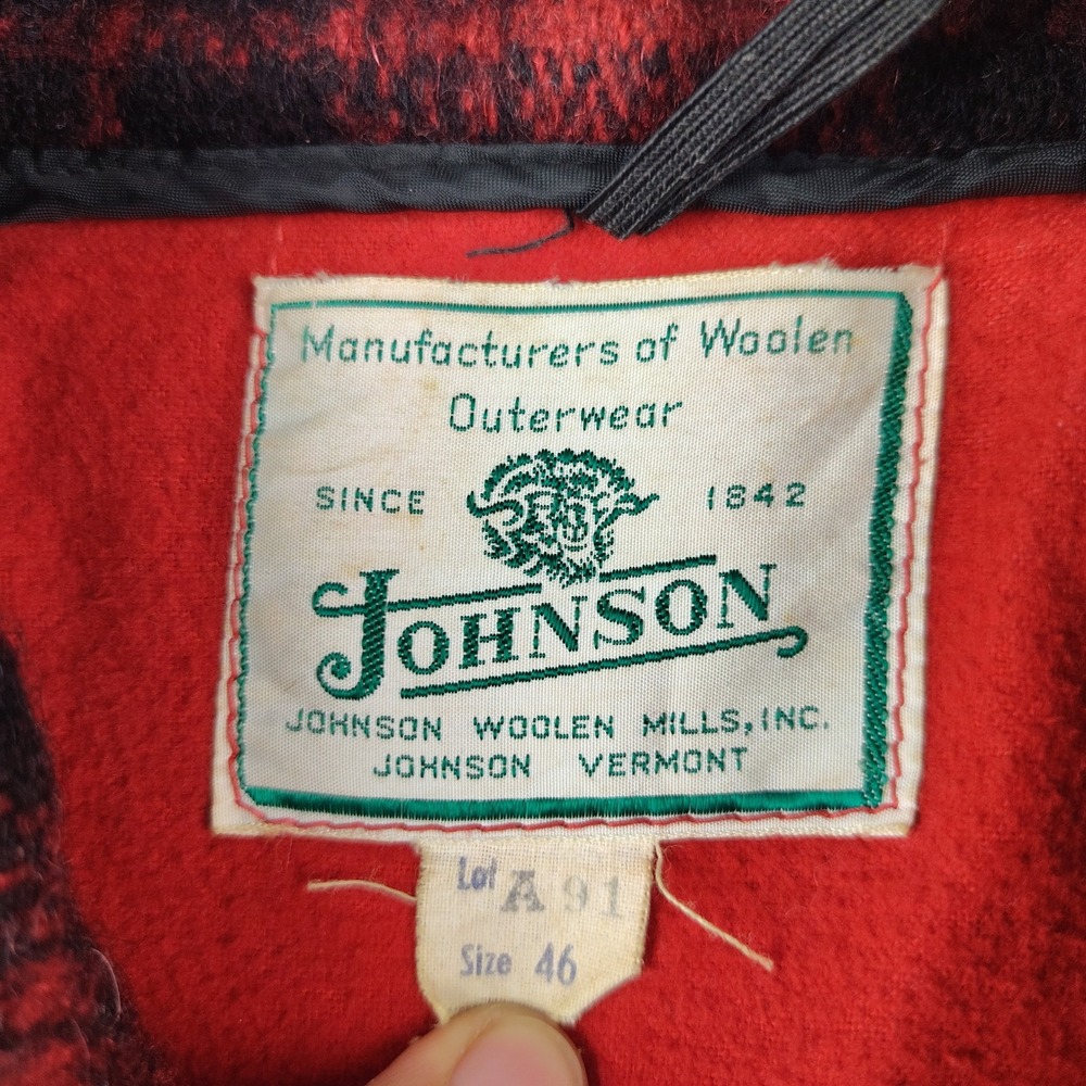 VTG Johnson Woolen Mills Mackinaw Jacket Mens 46 Buffalo Check Red Plaid Wool - Picture 4 of 9